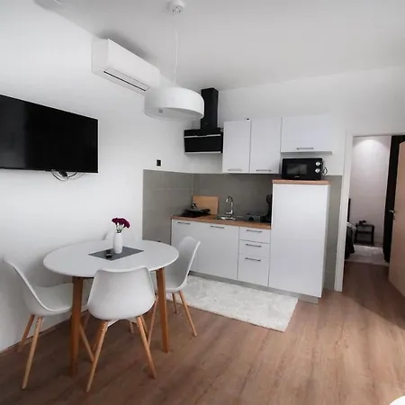 4Trees Airport Apartments Velika Gorica Exterior foto