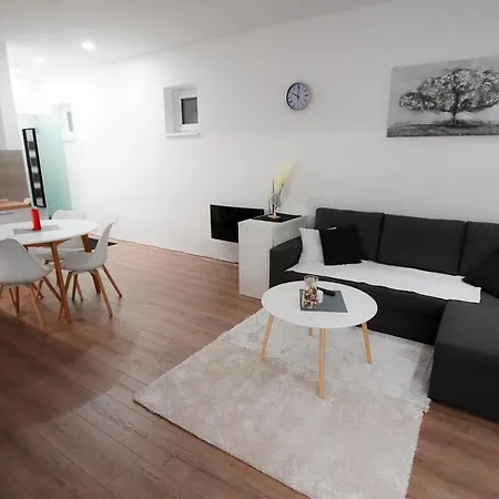 4Trees Airport Apartments Velika Gorica Exterior foto