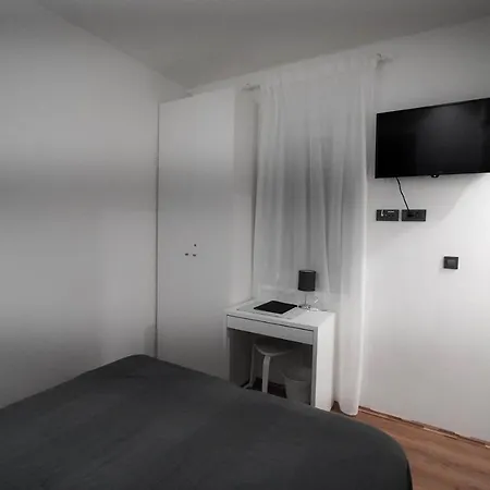 4Trees Airport Apartments Velika Gorica Exterior foto
