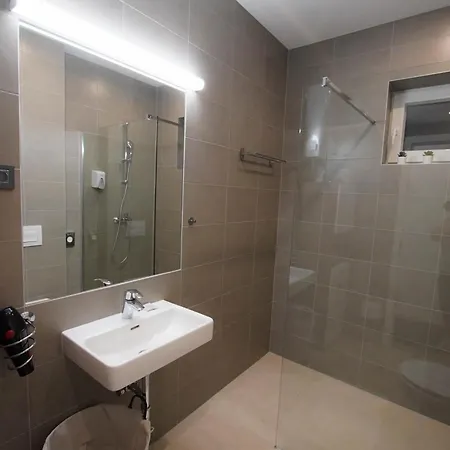 4Trees Airport Apartments Velika Gorica Exterior foto