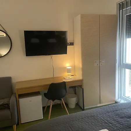 4Trees Airport Apartments And Rooms Velika Gorica Exterior photo
