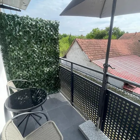 4Trees Airport Apartments And Rooms Velika Gorica Exterior photo