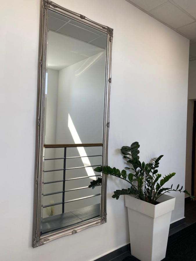 4trees Airport Apartment