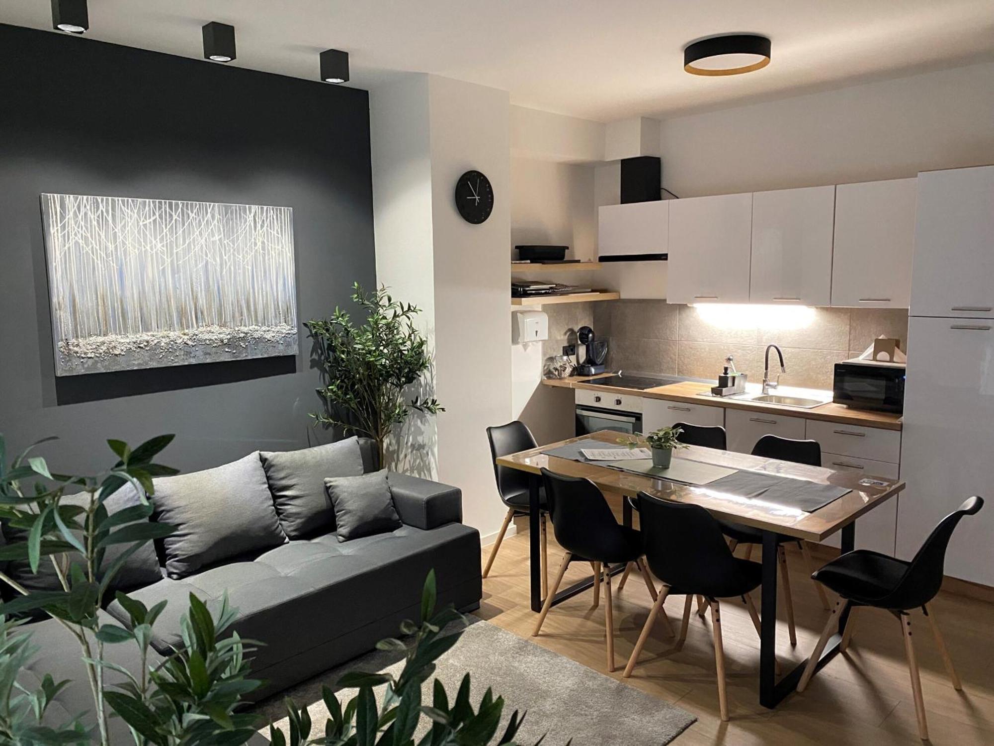 Apartment 4trees Airport And